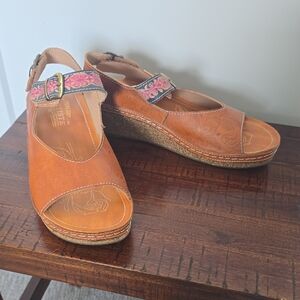 Elegant Women's Sandals with Orange and Pink Accents
